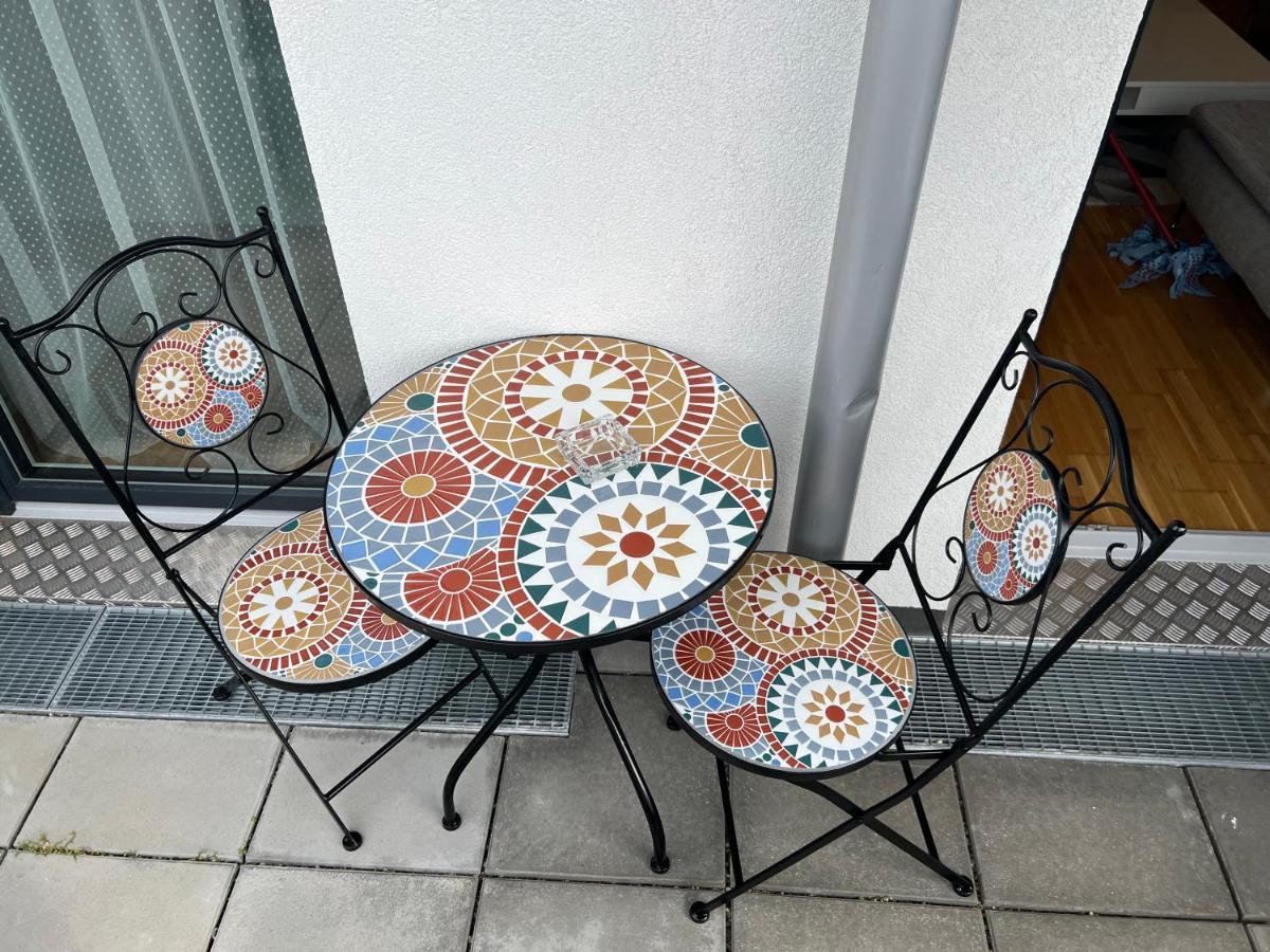 Apartment Wien - Favoriten Luaran gambar