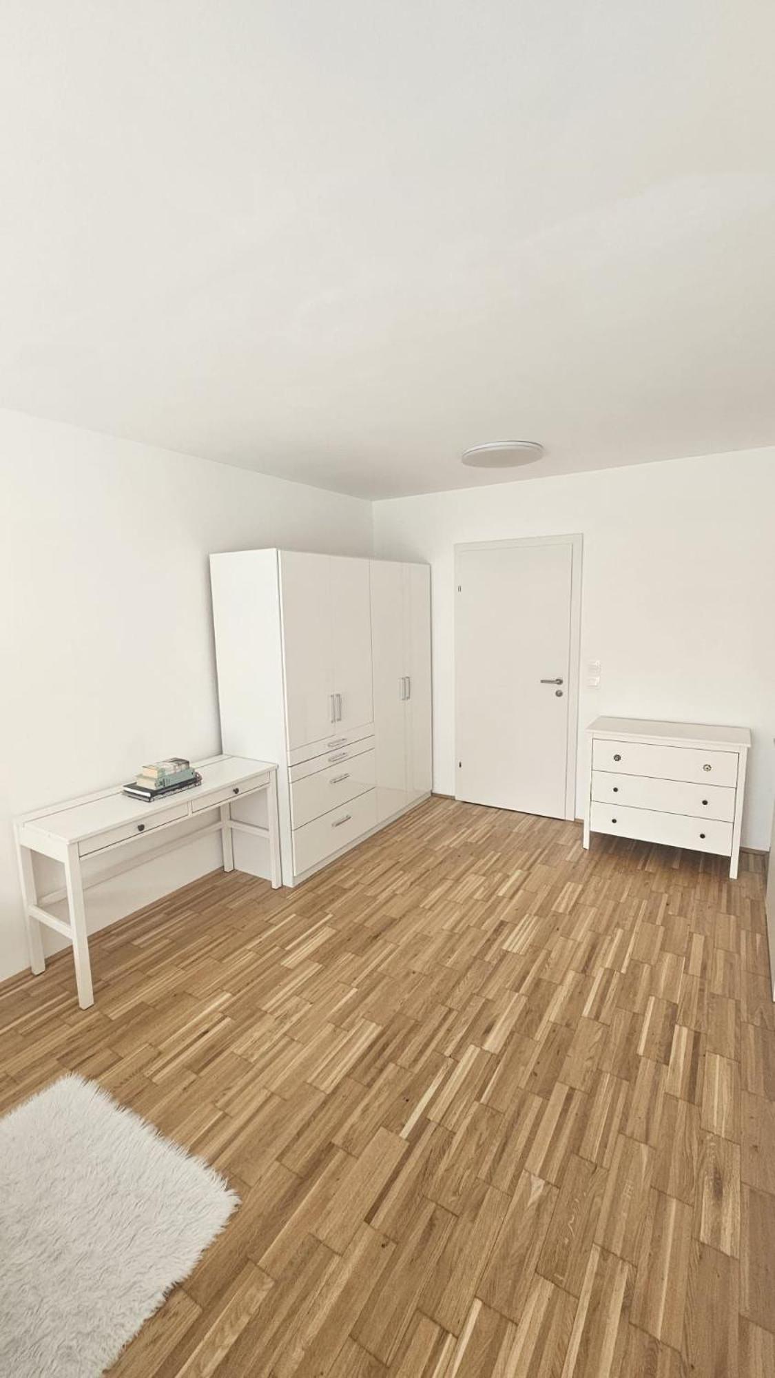 Apartment Wien - Favoriten Luaran gambar